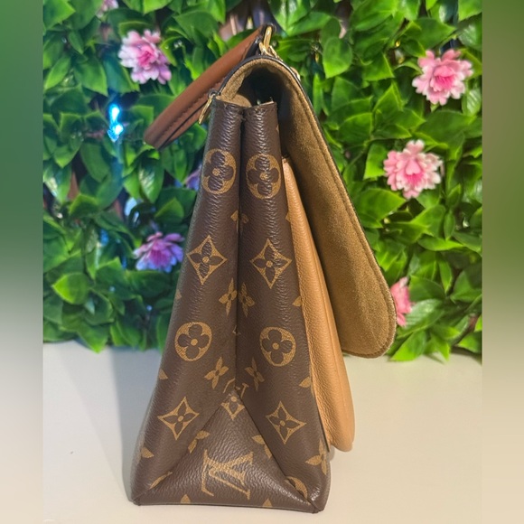 Louis Vuitton Marignan Monogram crossbody top handle bag - Picture 4 of 16